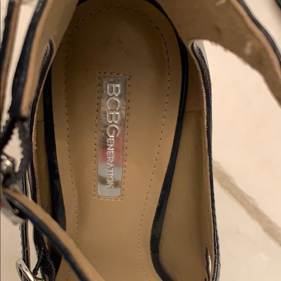 BCBG PUMPS - Picture 6 of 6